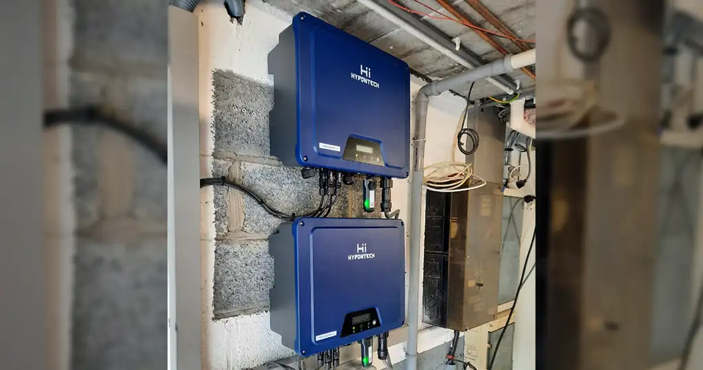 Remplacement d'un Onduleur Endommagé par la Foudre : Cas d'un Système Triphasé